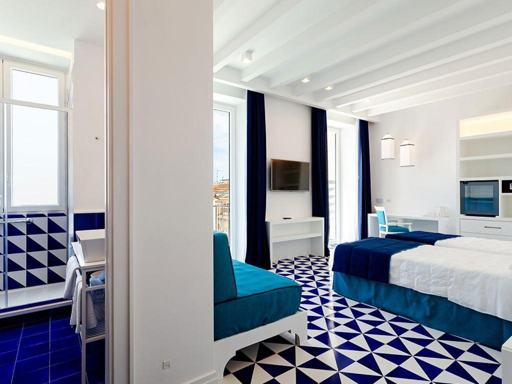 Maison Blu - Intimate Guesthouse Сорренто Экстерьер фото