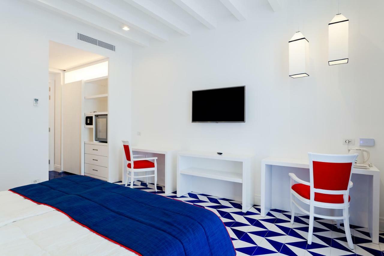 Maison Blu - Intimate Guesthouse Сорренто Экстерьер фото