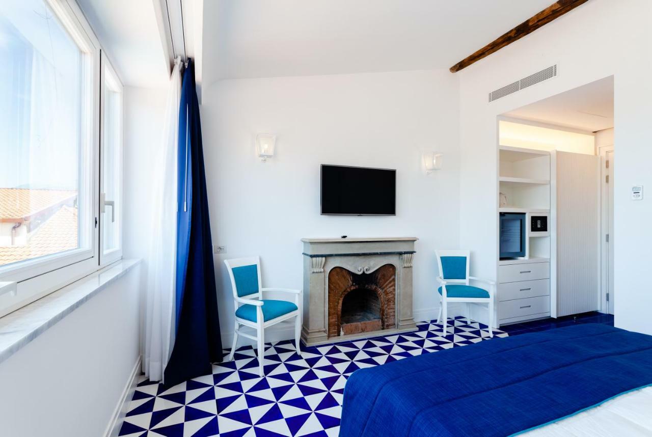 Maison Blu - Intimate Guesthouse Сорренто Экстерьер фото